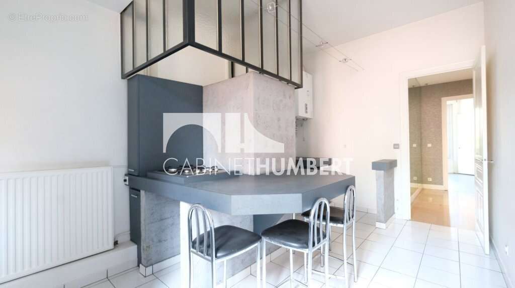 Appartement 146 m² à Saint-Etienne  - photo 4