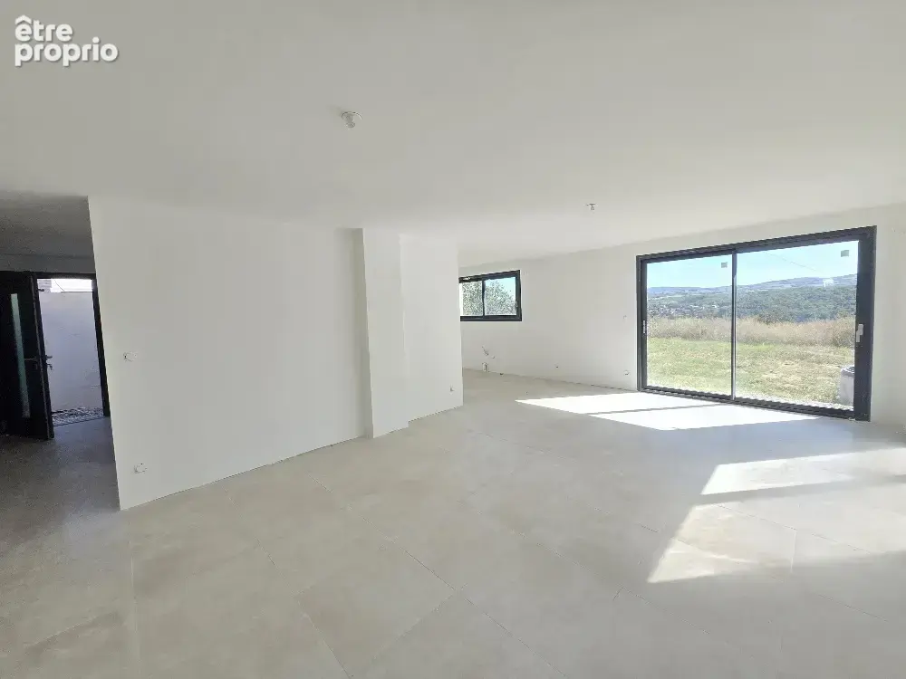 Villa année 2025 de 110 m2 hab. sur terrain clos de 310 m2 sur le hauteur de GIVORS (rue de bel air) - photo 3