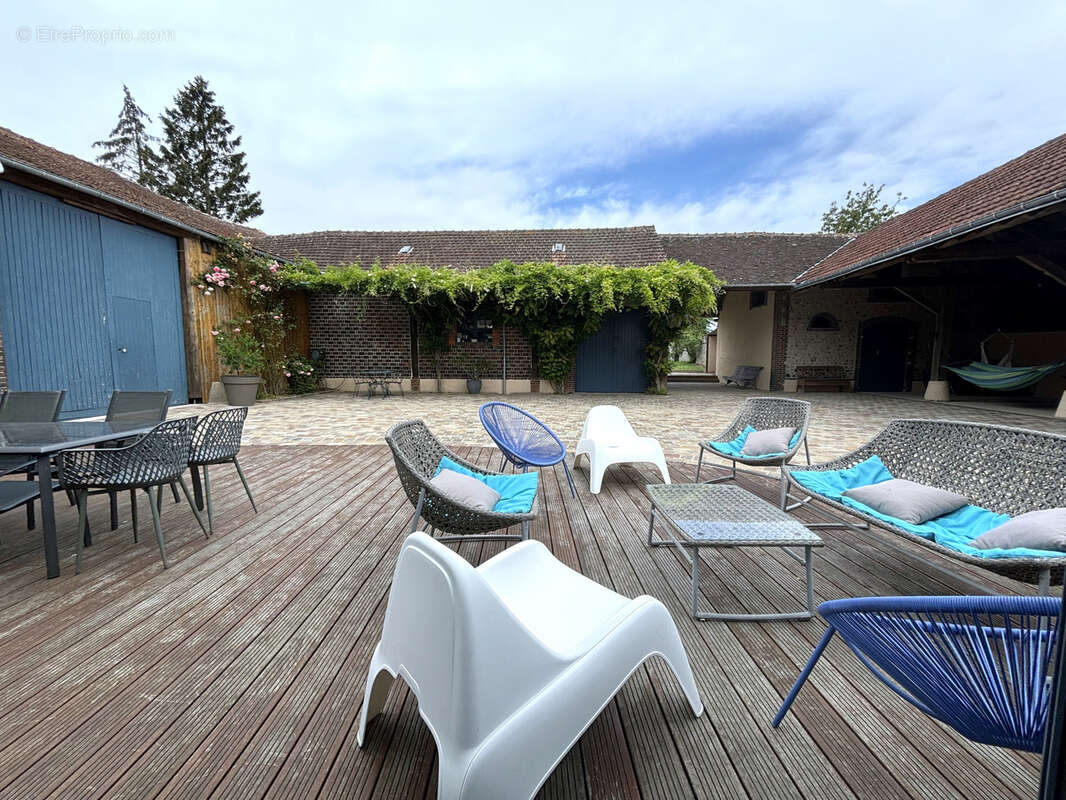 Maison à CHATEAUNEUF-EN-THYMERAIS