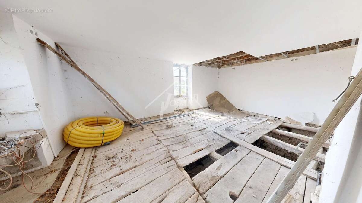Propriété de caractère proche CHARROUX - photo 4