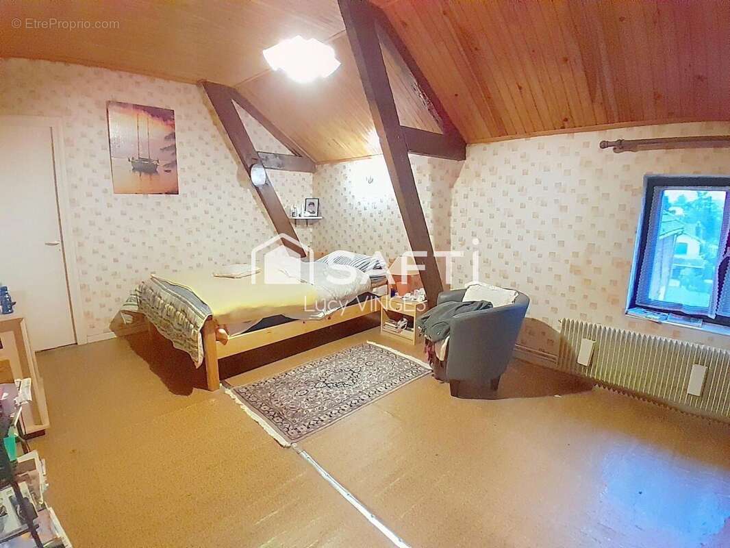 Maison 170 m² à Puy-L'eveque  - photo 4