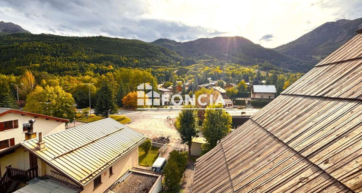 Appartement à LA SALLE-LES-ALPES