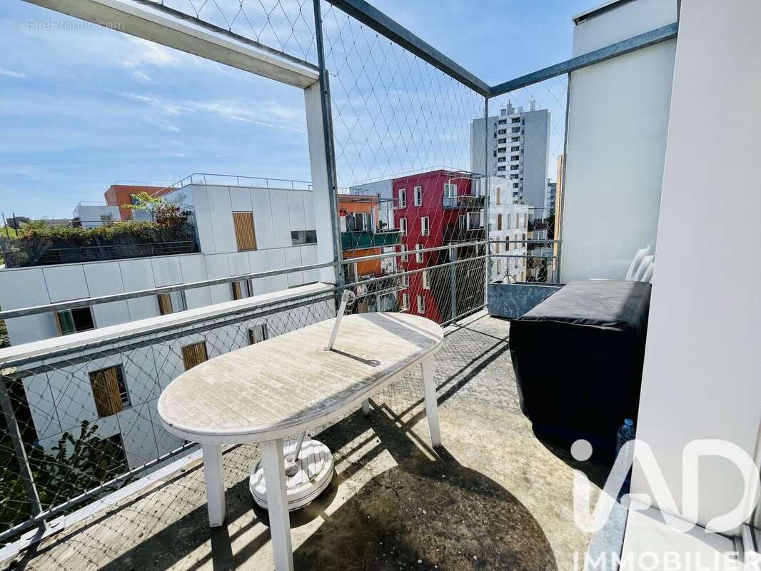 Photo 2 - Appartement à L'ILE-SAINT-DENIS
