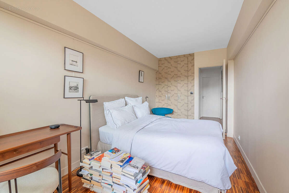 Appartement à PARIS-10E