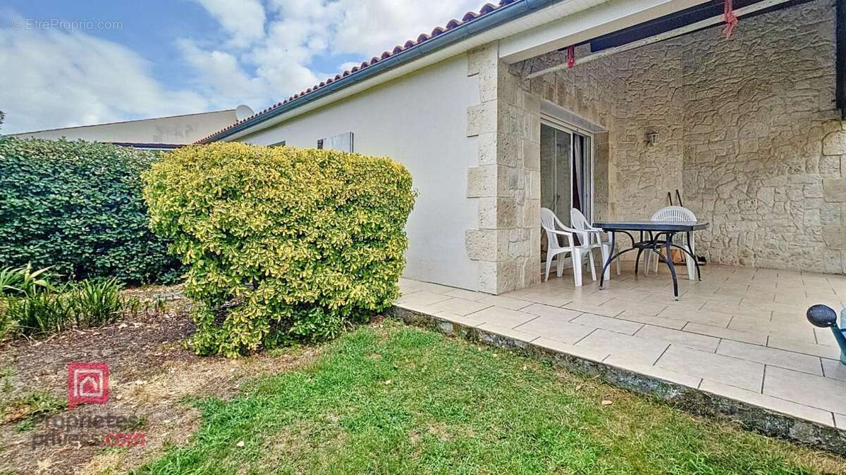 Maison à LES MATHES