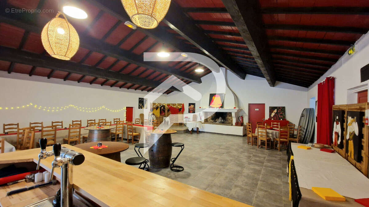 Commerce à SAINT-LAURENT-D&#039;AIGOUZE