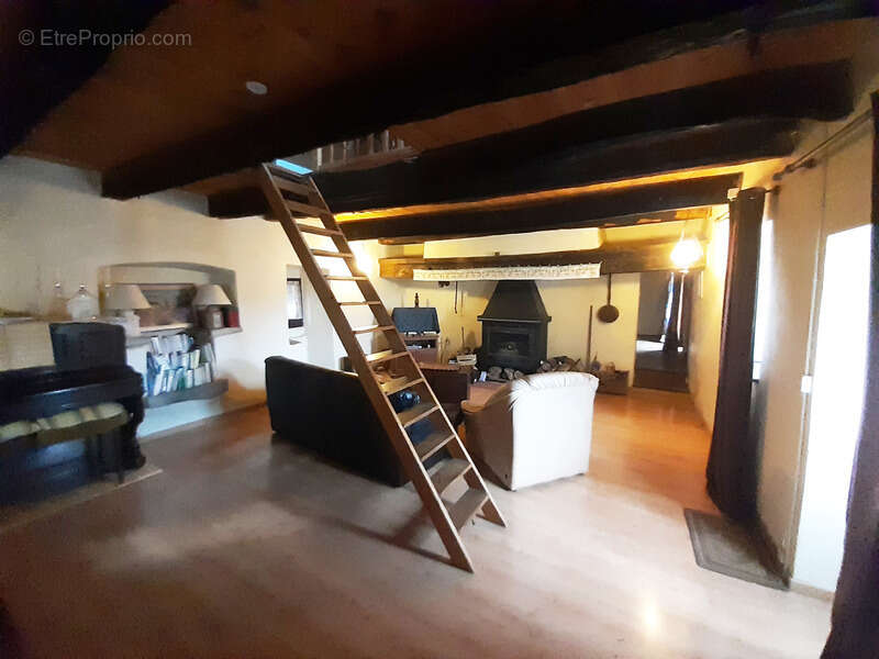 Maison à LARAMIERE