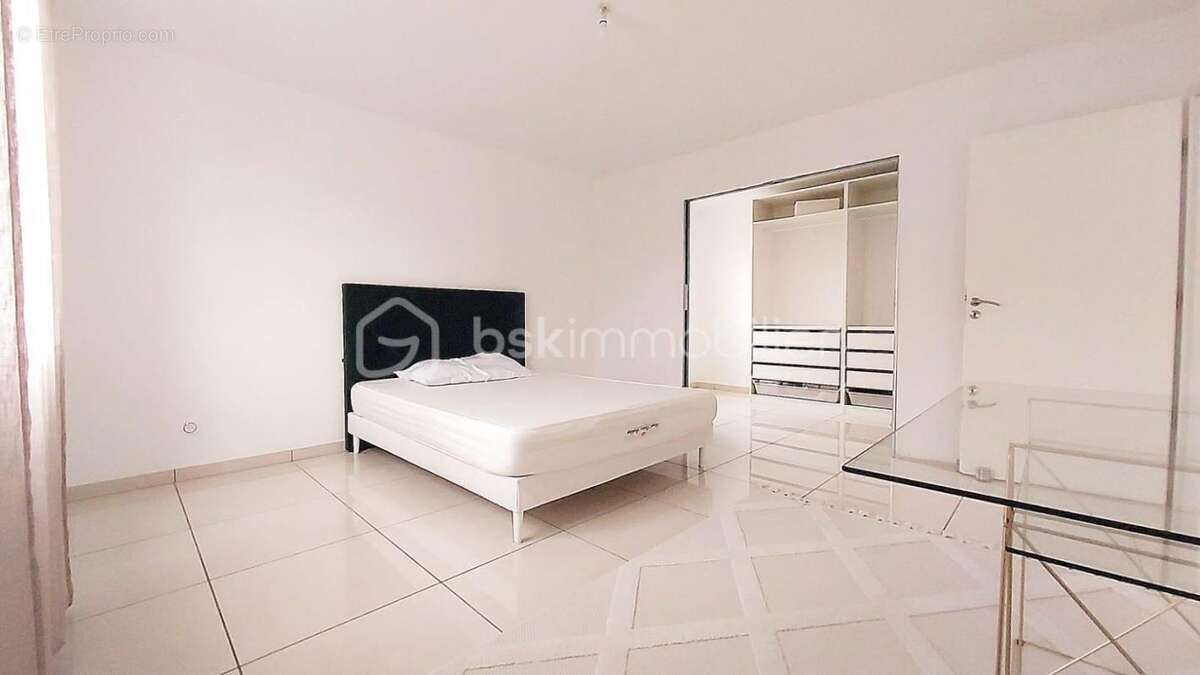 Maison à FLEURY-LES-AUBRAIS