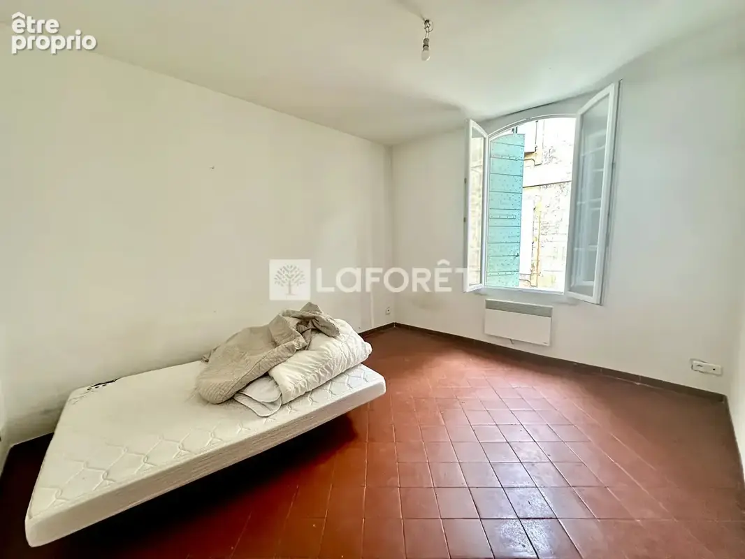 À vendre - appartement t2 - arles centre ancien - photo 3