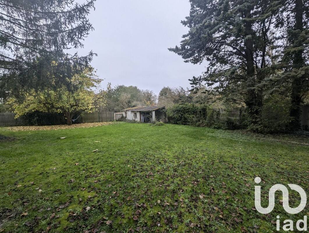 Photo 1 - Terrain à JOUARS-PONTCHARTRAIN