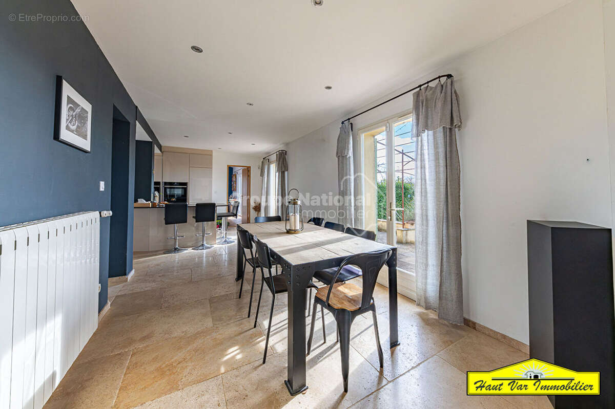 Maison à VINON-SUR-VERDON