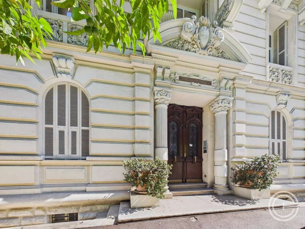 Appartement 5 Pièces 203m² - Bd Victor Hugo - NICE Carré d'Or - photo 2
