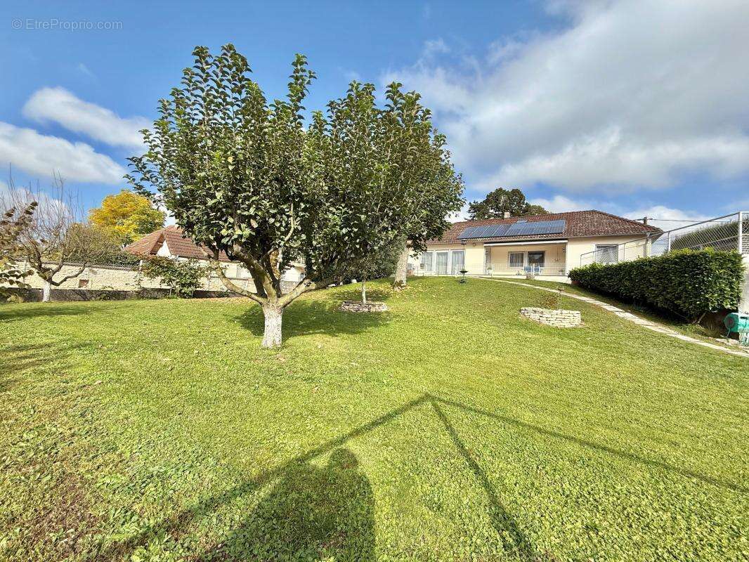 Maison à ARC-SUR-TILLE