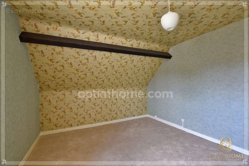 Une maison familiale où chaque espace raconte une histoire - A vendre 6 pièces LANNEMEZAN (65) - photo 8
