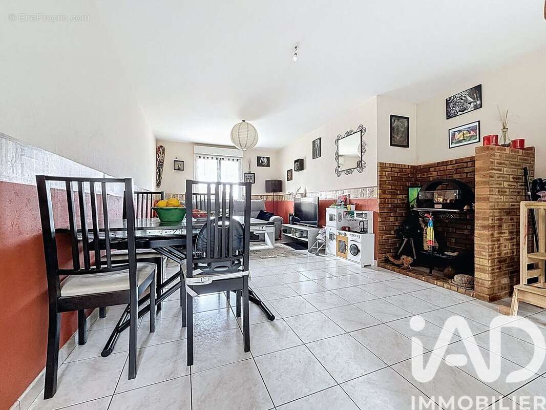 Photo 6 - Maison à LINAS