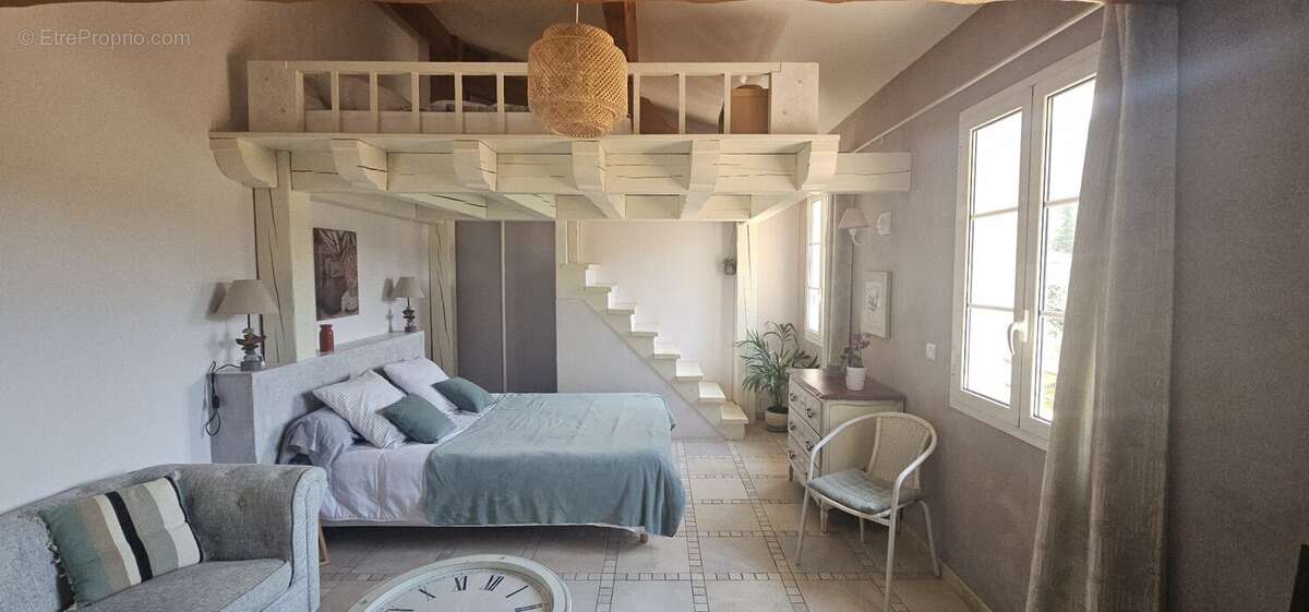 Levens  maison d'architecte au style florentin  piscine  prestations haut de gamme - photo 11