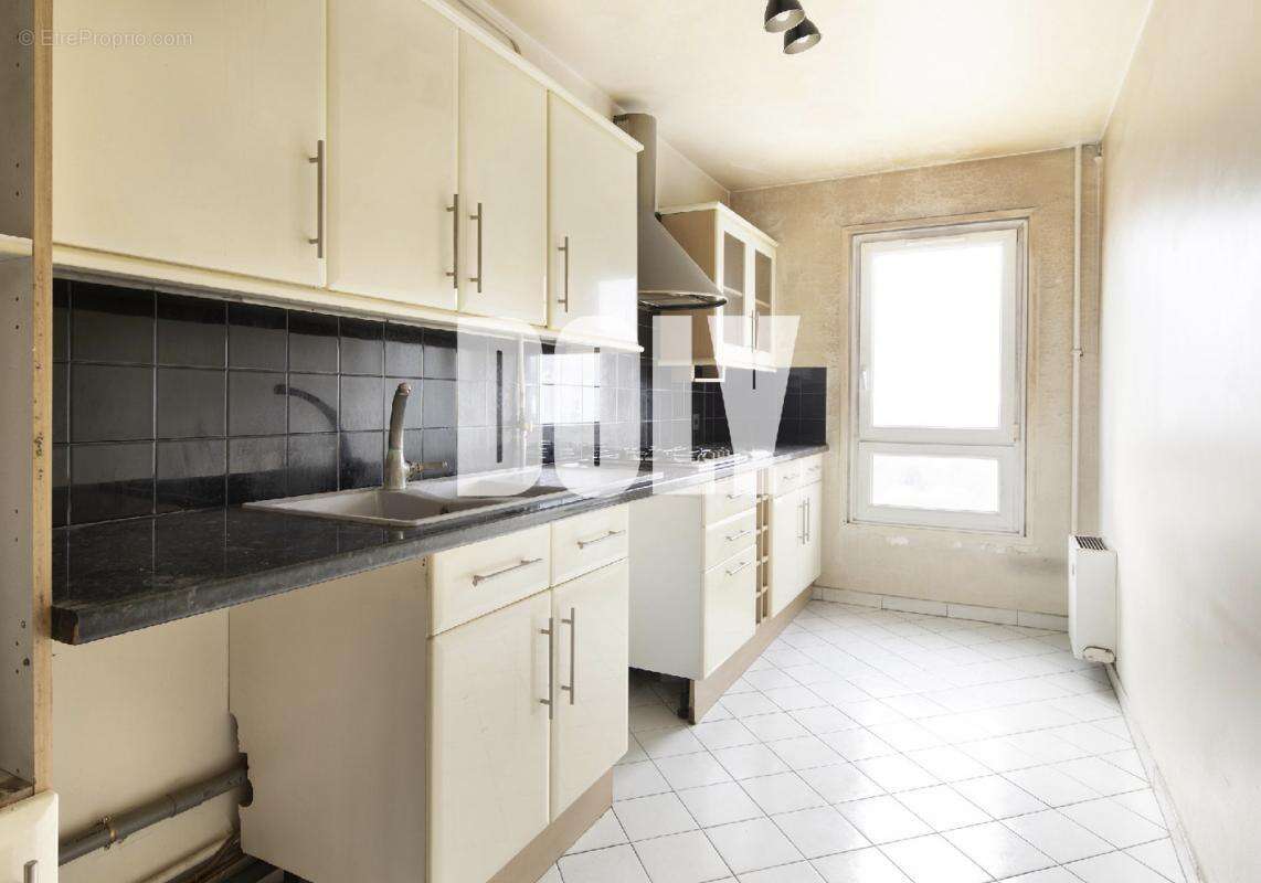 Appartement à PARIS-20E