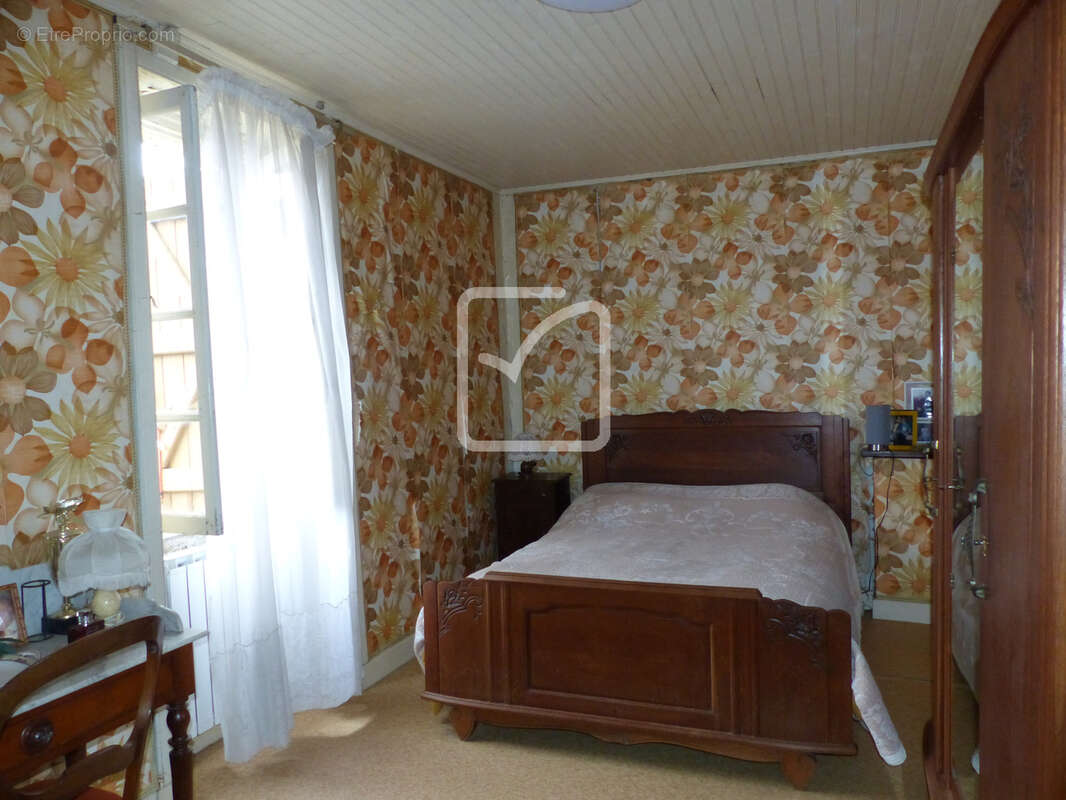 Maison à GOURDON