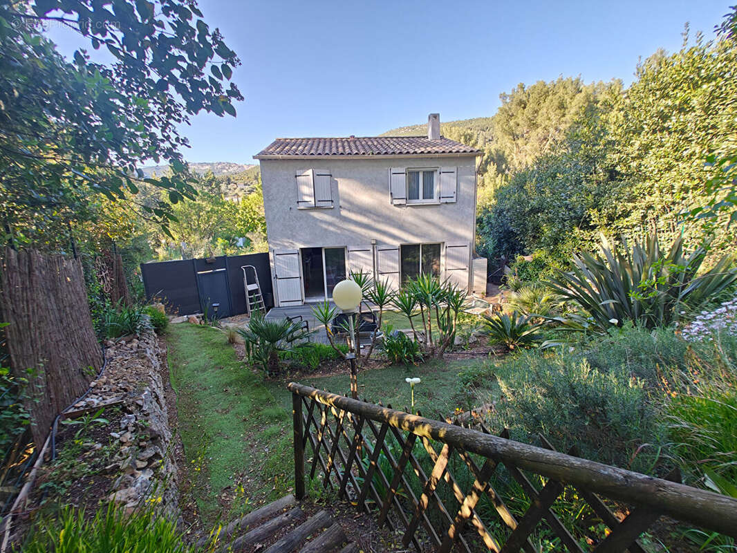 Villa individuelle Toulon 4 pièce(s) 98 m2 sur terrain de 685m2 au calme - photo 2
