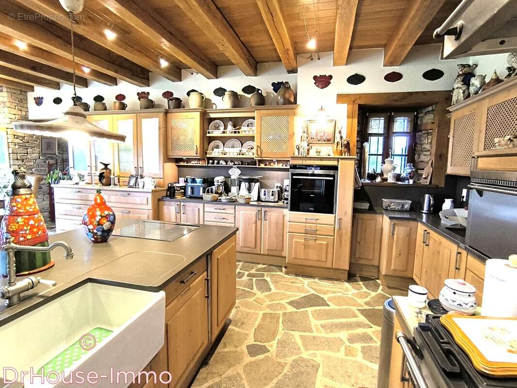 Maison à SAINT-YRIEIX-LA-PERCHE