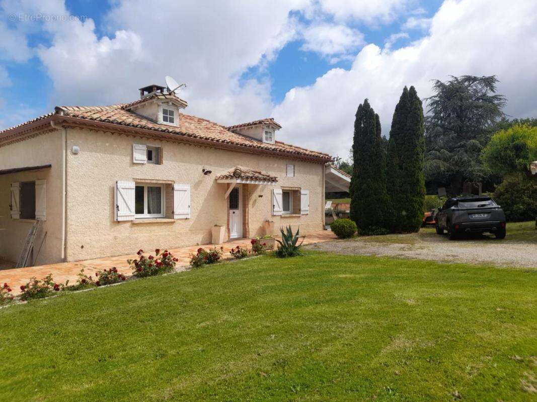 Maison à MONCLAR-DE-QUERCY