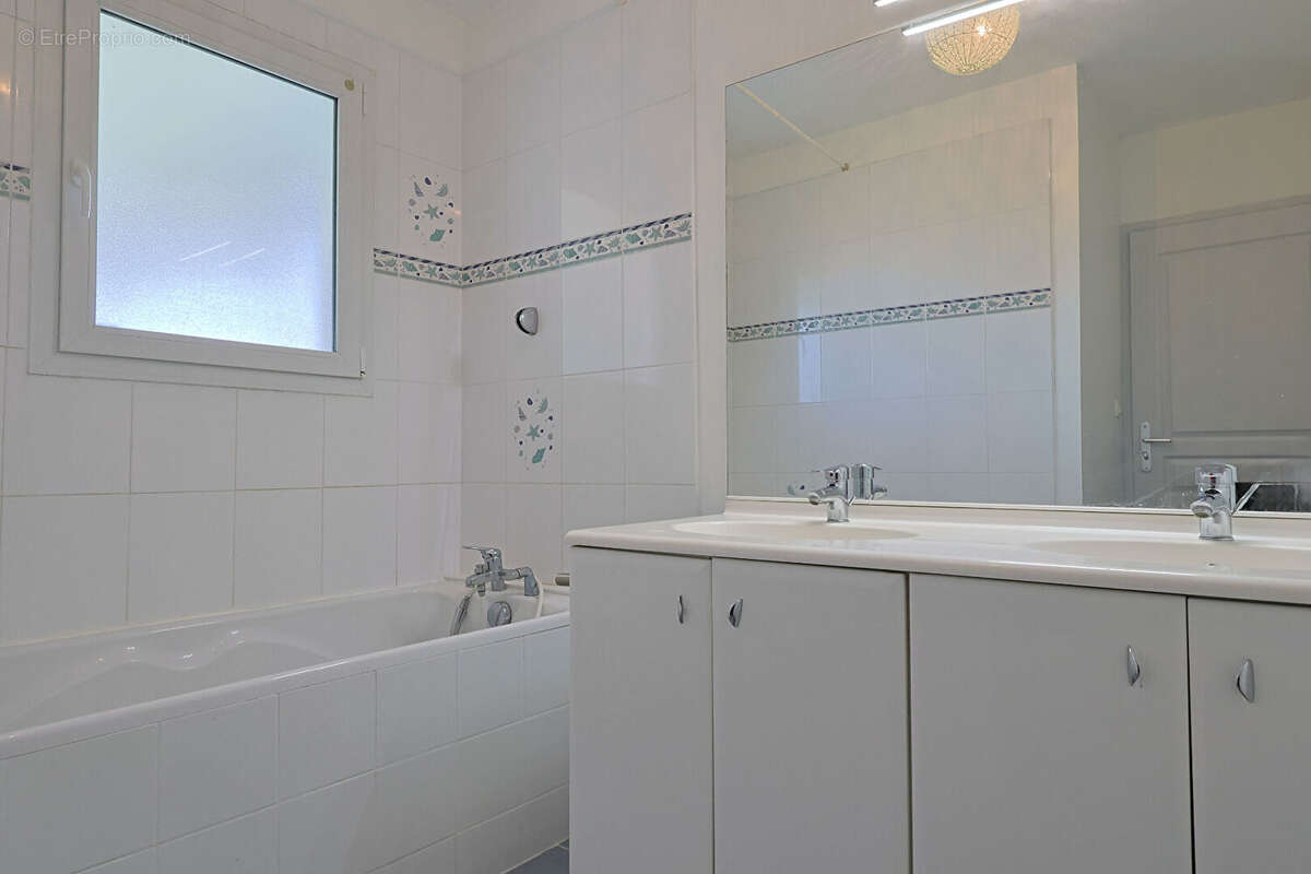 Maison à NIEULLE-SUR-SEUDRE