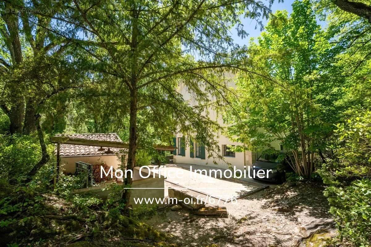Maison à BONNIEUX