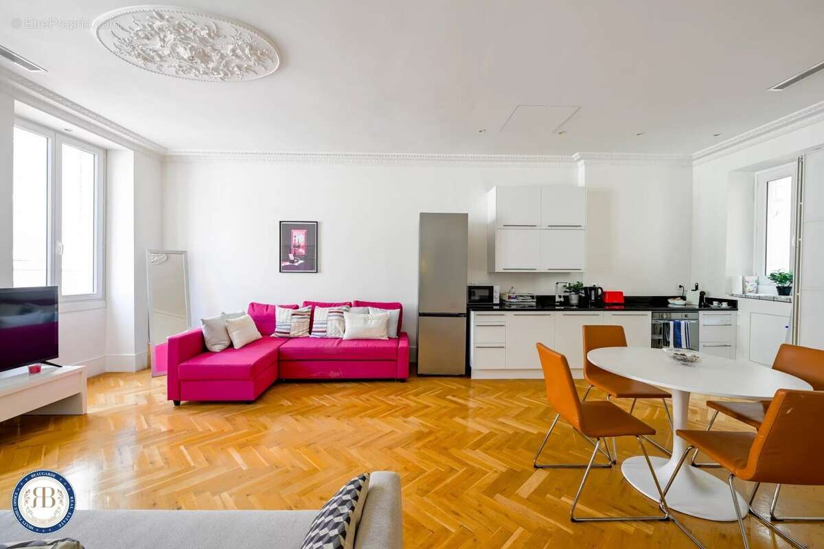 Appartement à VILLEFRANCHE-SUR-MER