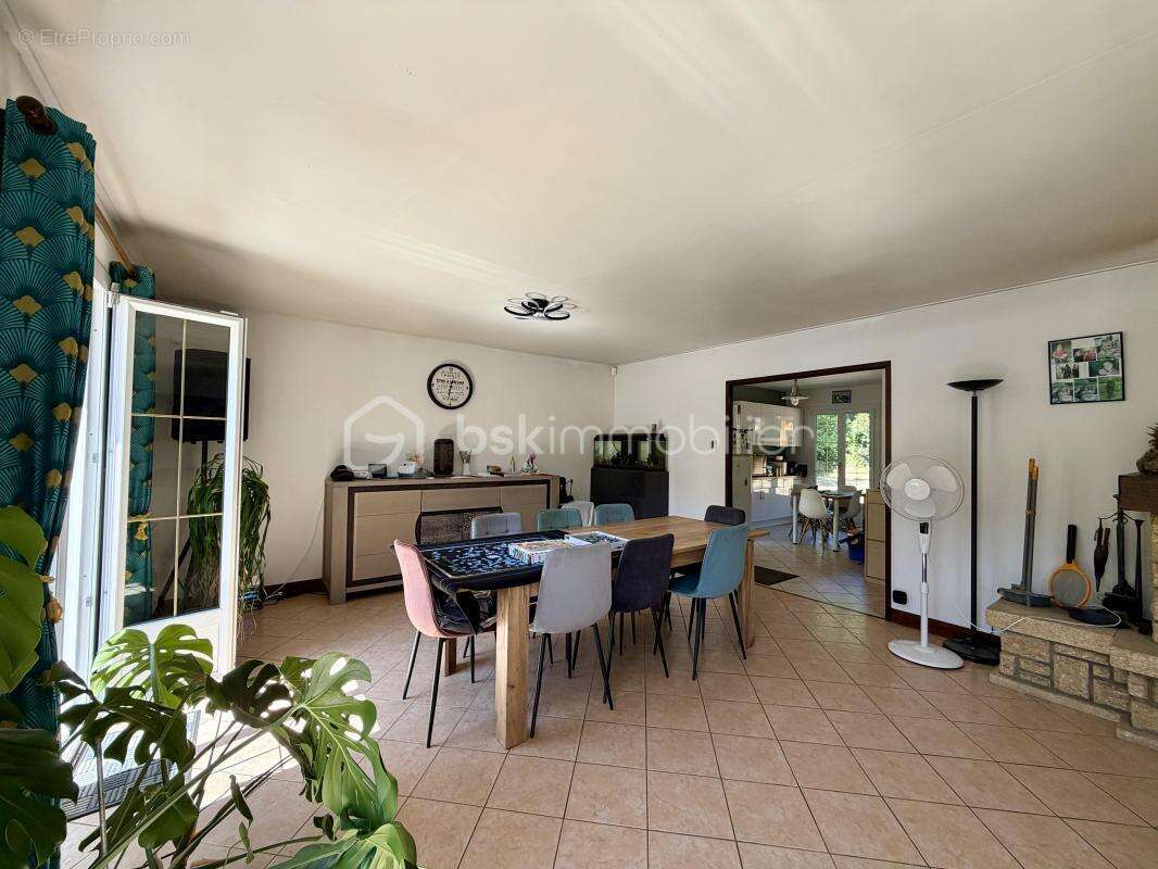 Maison plain-pied, 4 chambres, espac bureau, 2 salle de bain - photo 12