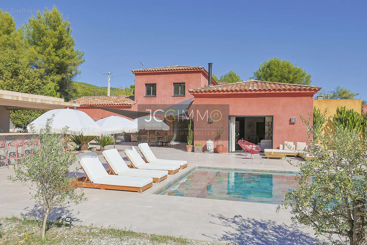 Maison à LA FARLEDE
