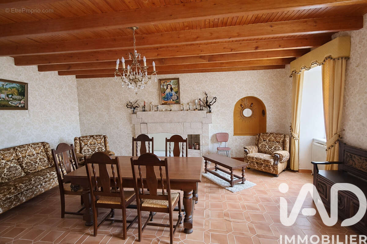 Photo 5 - Maison à SAINT-CARADEC