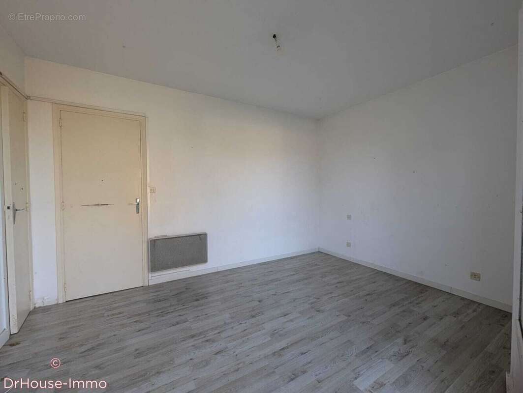 Maison à SAINT-ETIENNE-DE-MER-MORTE