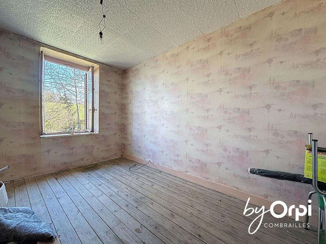 Maison à SAINT-ELOY-LES-MINES