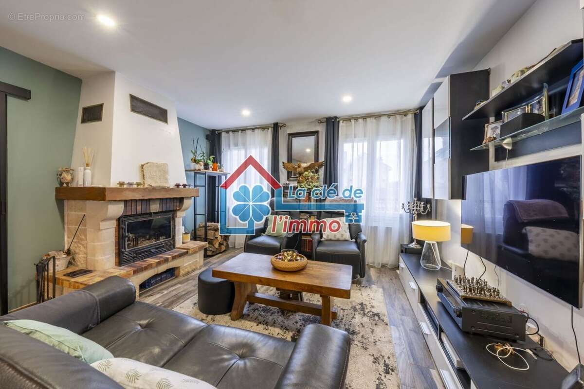 Appartement à MOISSY-CRAMAYEL
