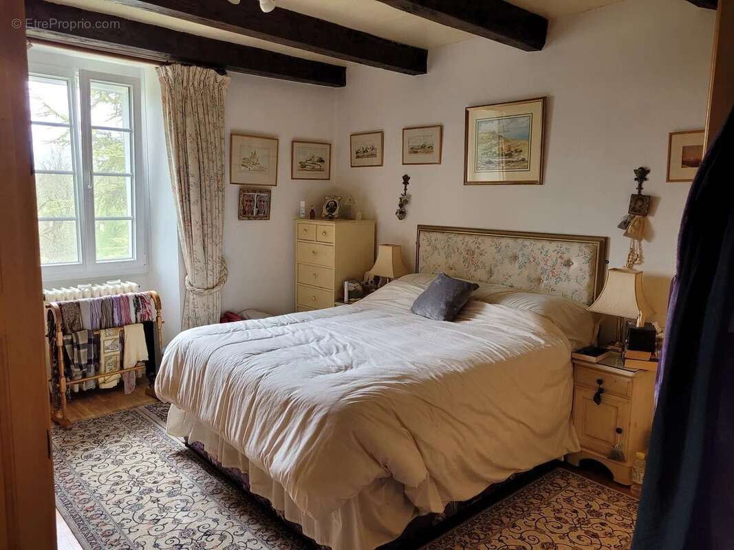 Maison à MONTAIGU-DE-QUERCY
