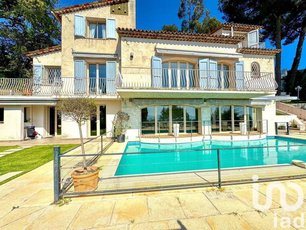 Photo 2 - Maison à MOUGINS