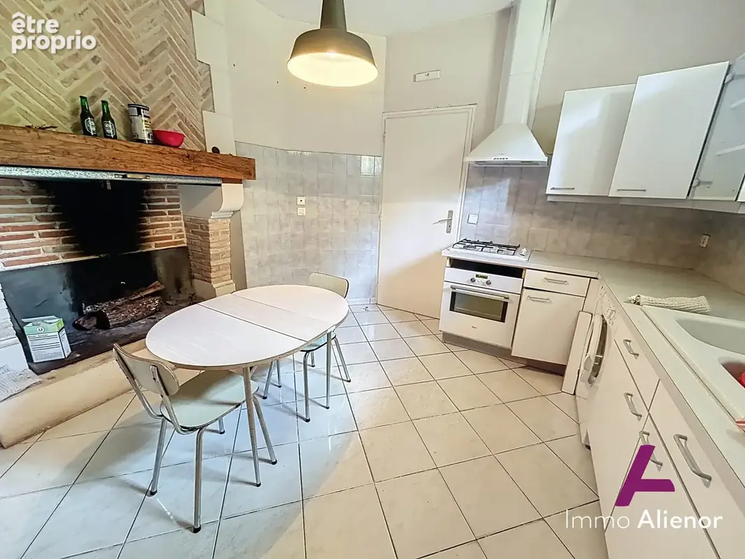 Maison 139 m² à Belin-Beliet  - photo 2