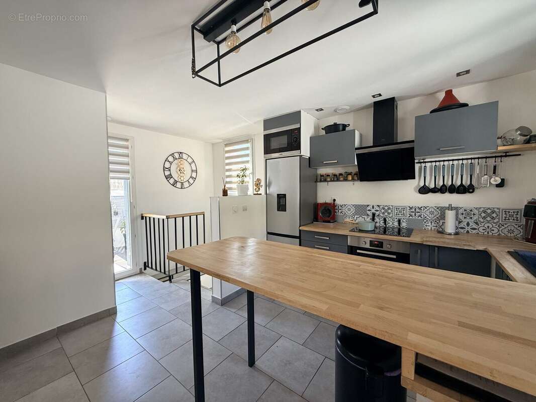 Maison 98 m² à Istres  - photo 9
