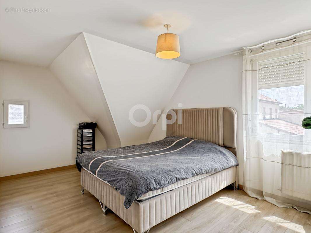 Maison 6 pièces de 117 m² - photo 13