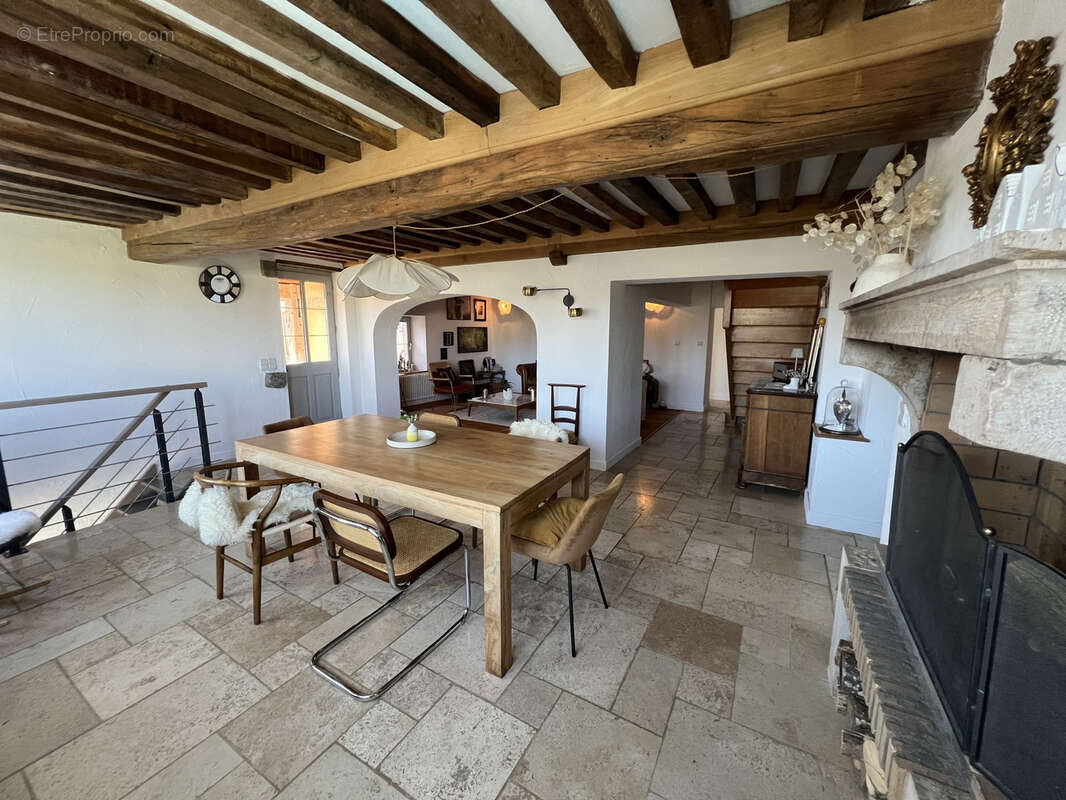Maison à LADOIX-SERRIGNY