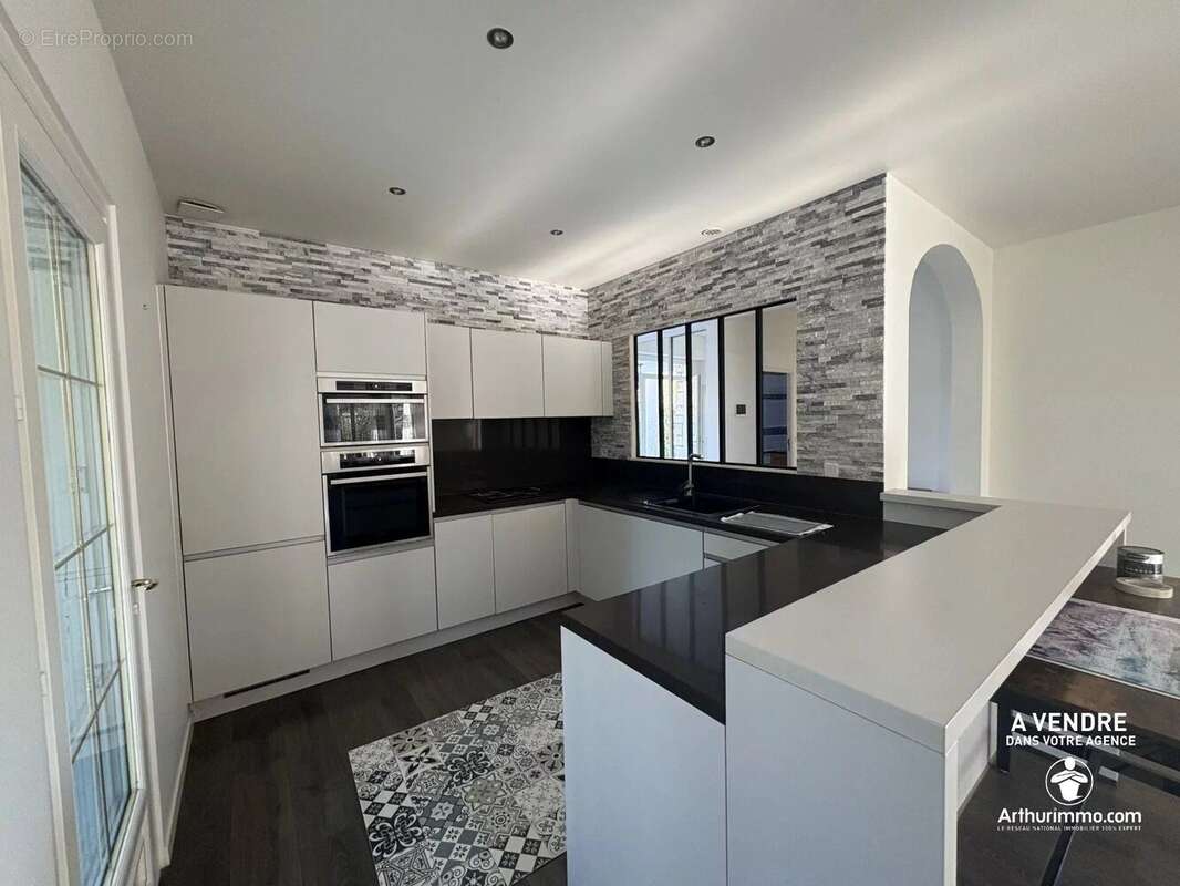 Maison à IVRY-LA-BATAILLE