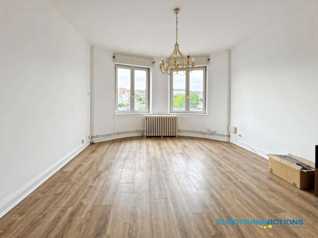 Centre-ville de SAVERNE, Appartement 4/5 pièces de 87 m² avec terrasse - photo 5