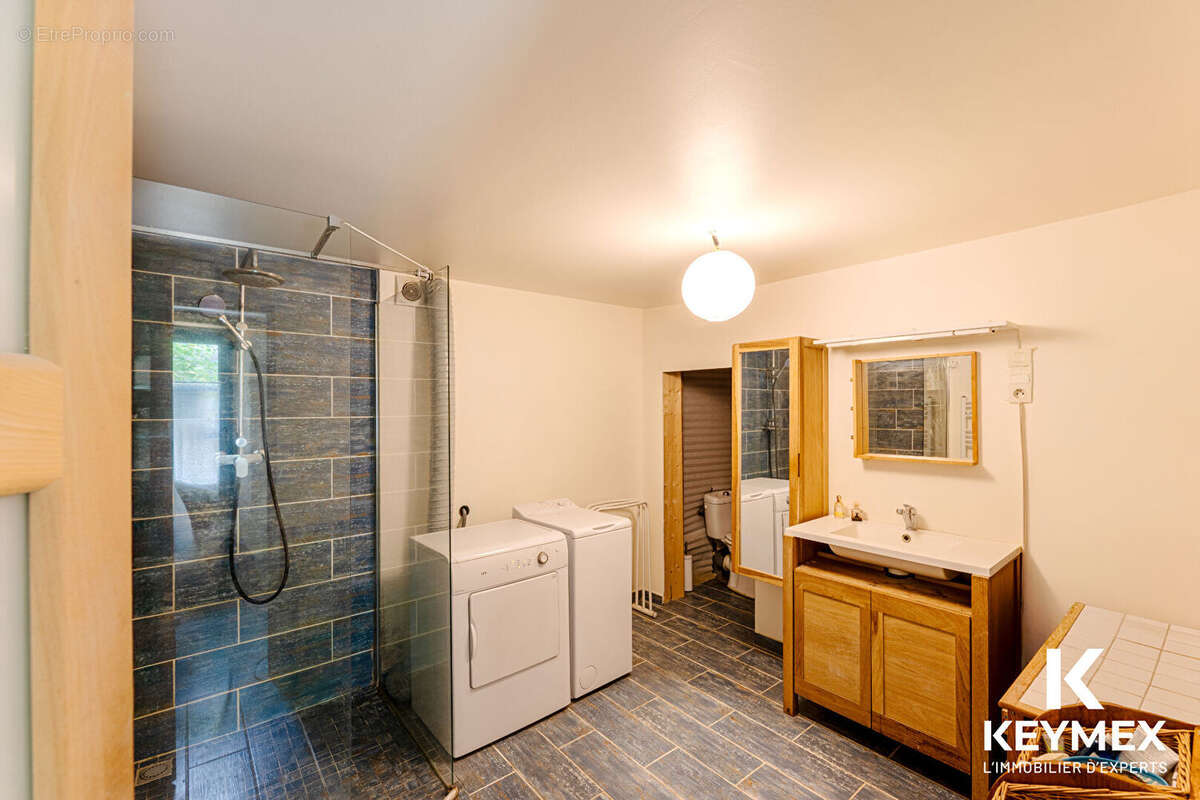 Appartement de caractère de 263 m² - Esprit loft -Sans copropriété - Cergy Village - photo 5