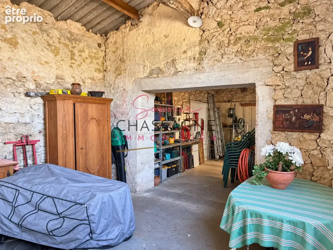Maison en pierre avec deux logements et de nombreuses dépendances sur 274 m2 de terrain - photo 19