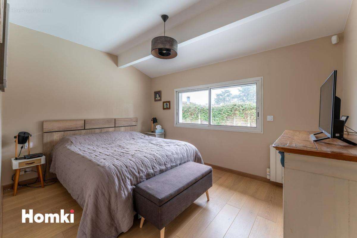 Maison à VILLENAVE-D'ORNON