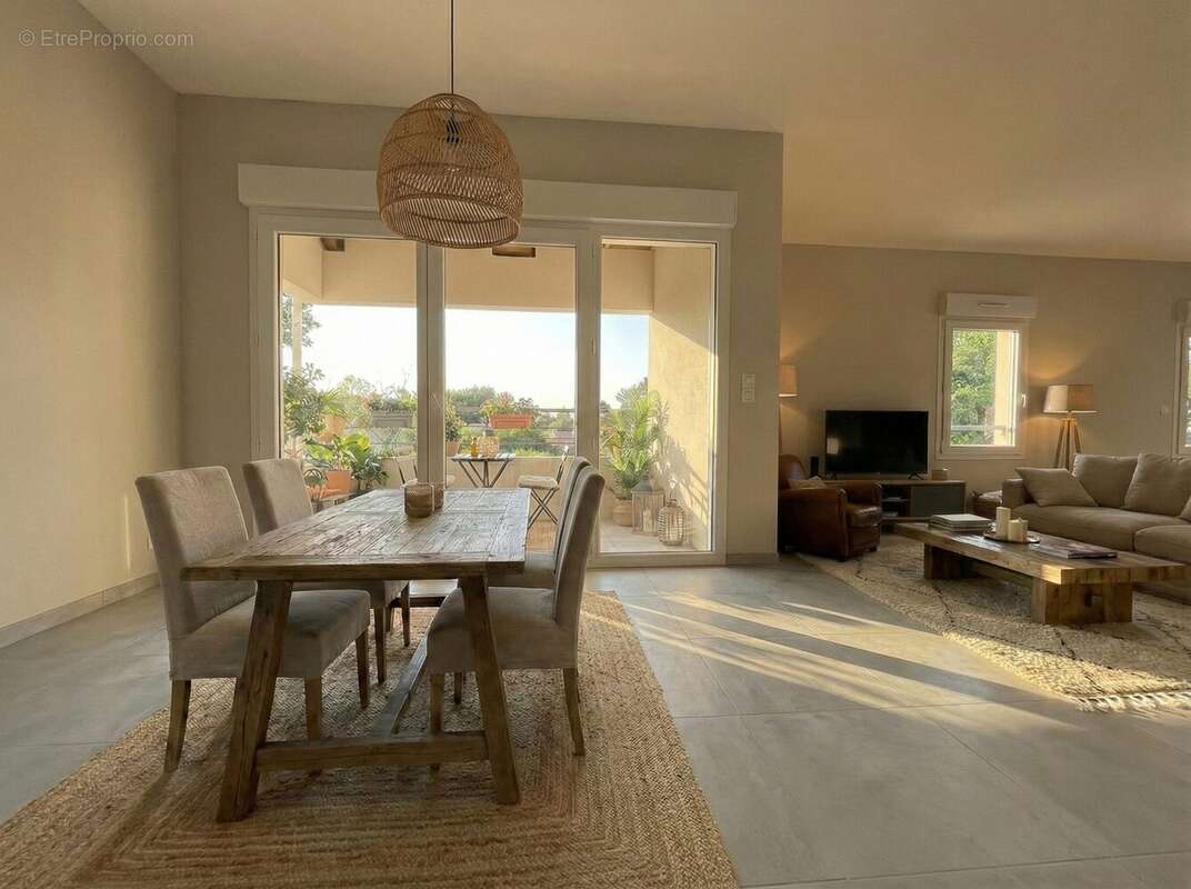 Appartement à LE TAILLAN-MEDOC