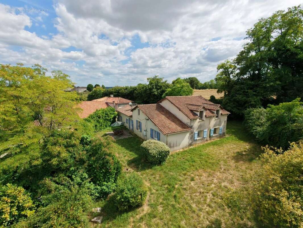 Maison à VERTEILLAC