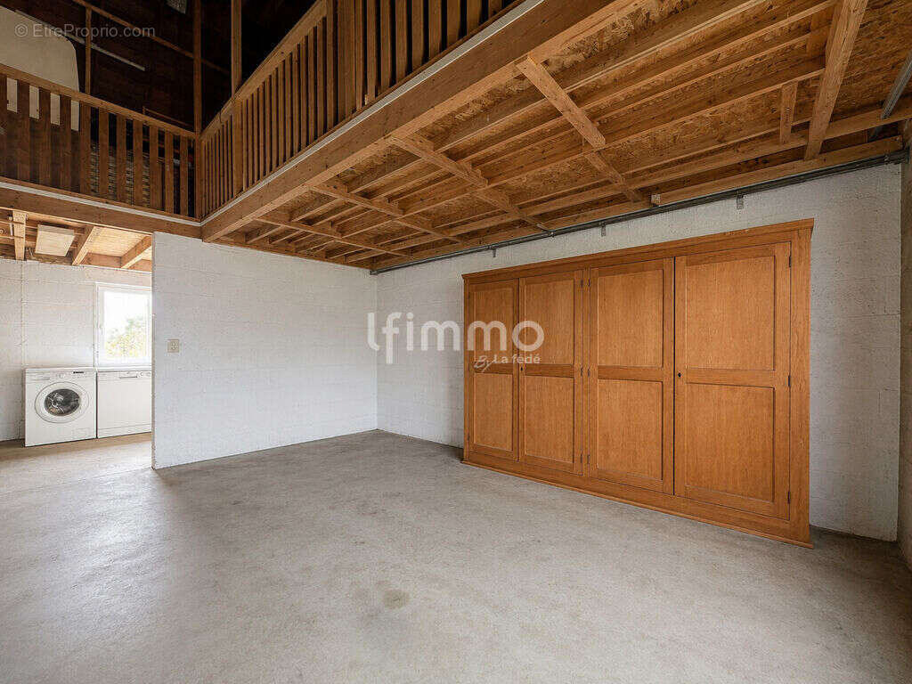 Maison, 4 pièces, de 13O m² à Plomodiern 29550 - photo 11