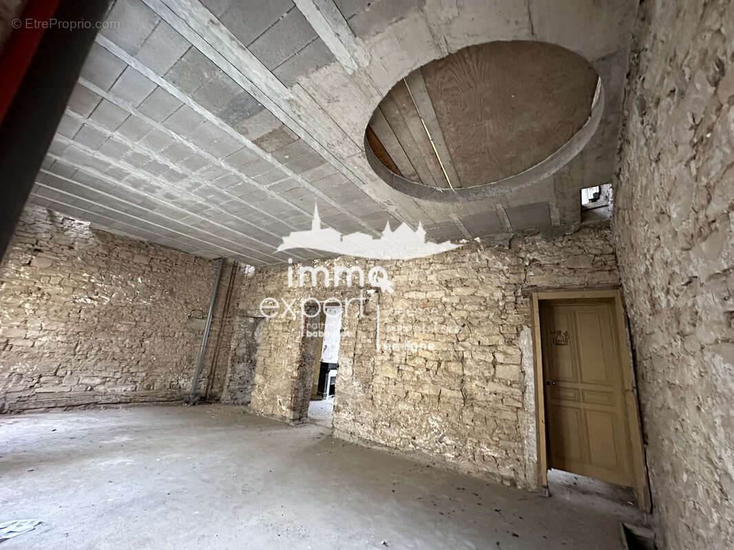 Appartement à MIRECOURT