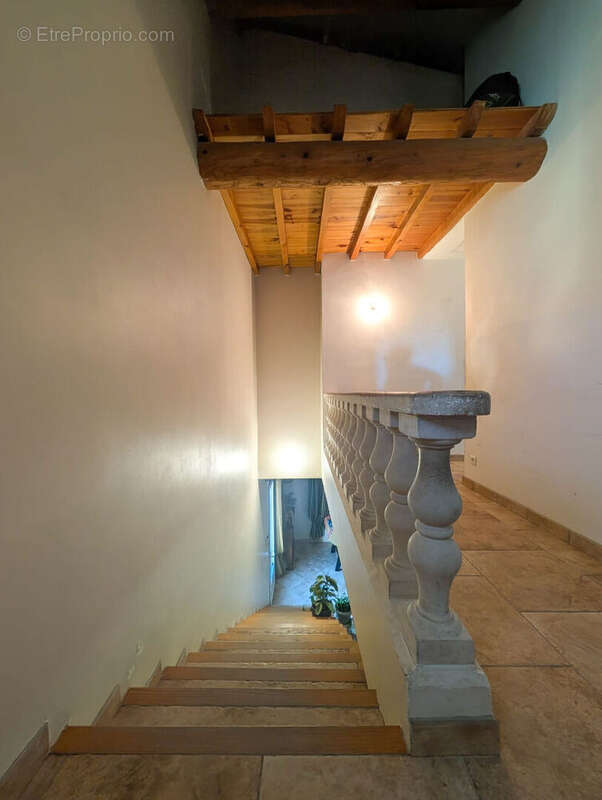 Maison à L'ISLE-SUR-LA-SORGUE